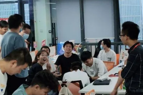 ������ҫ5V5������